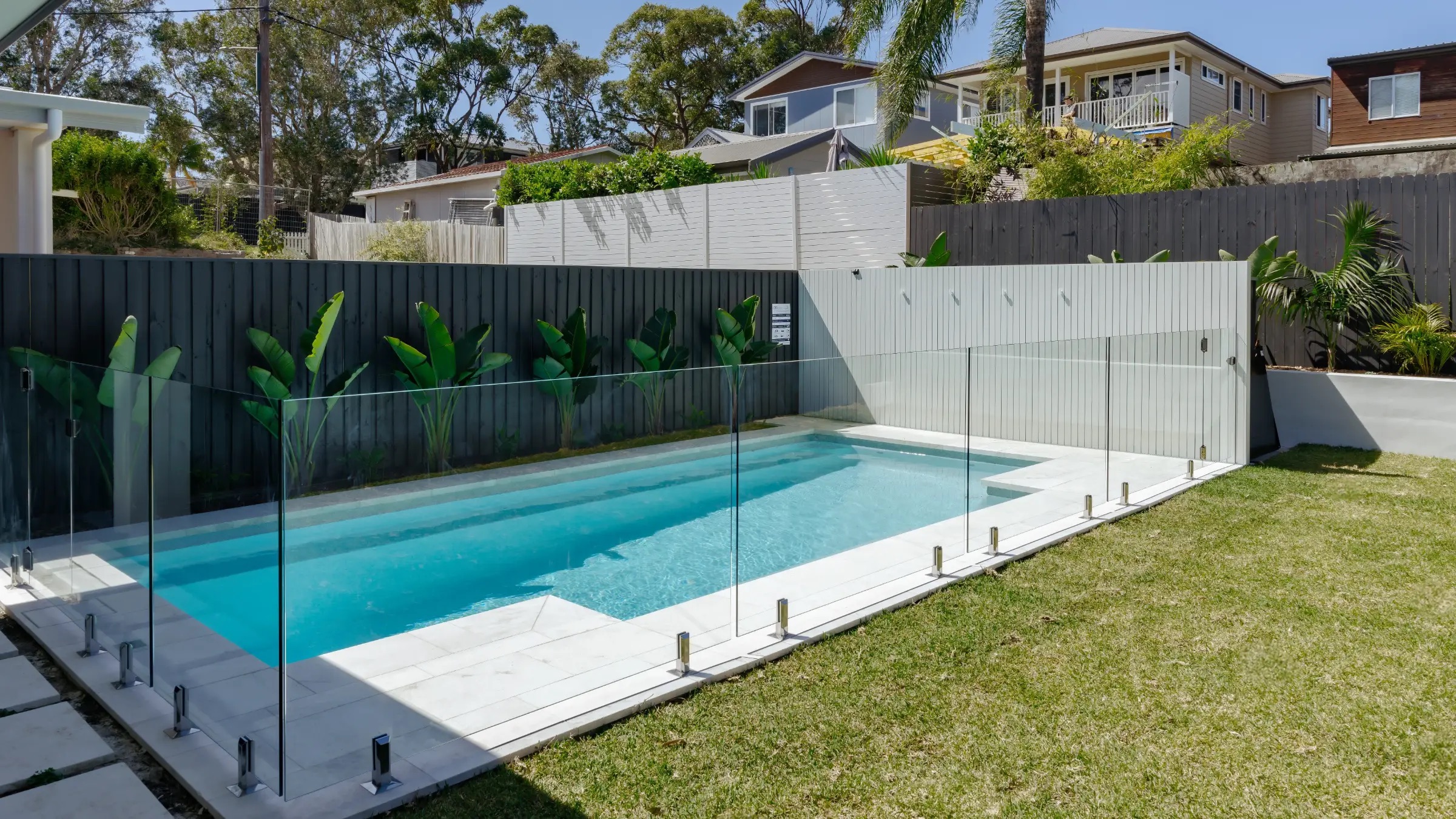 Expert Fiberglass Pool Repair and Resurfacing Solutions